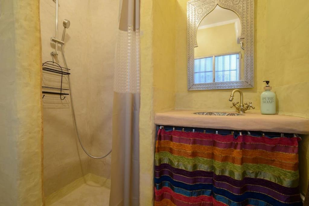 Hostal Nazari Cogollos De La Vega Екстер'єр фото